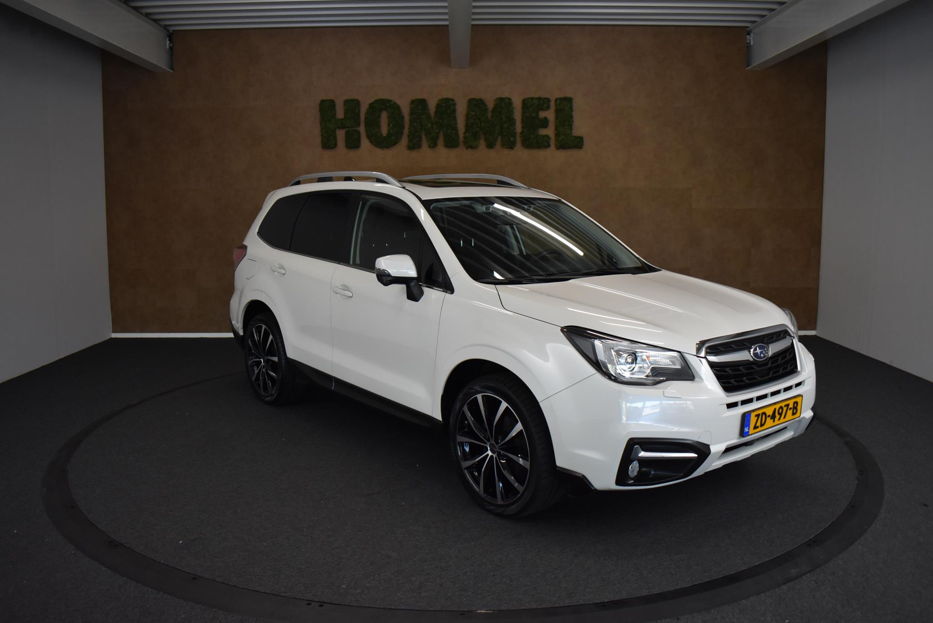 De 15 beste auto's! Auto voor lange mensen TOP Merkspecialist